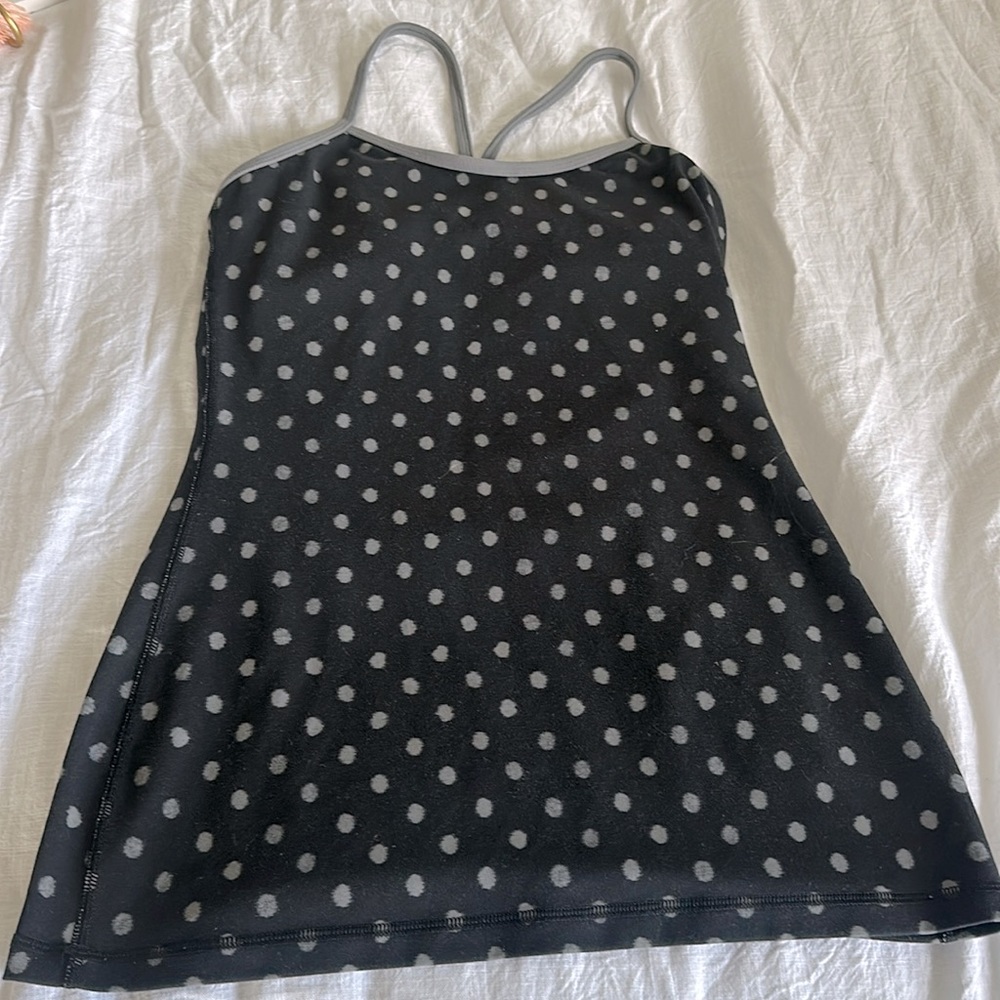 Women’s Lululemon tank